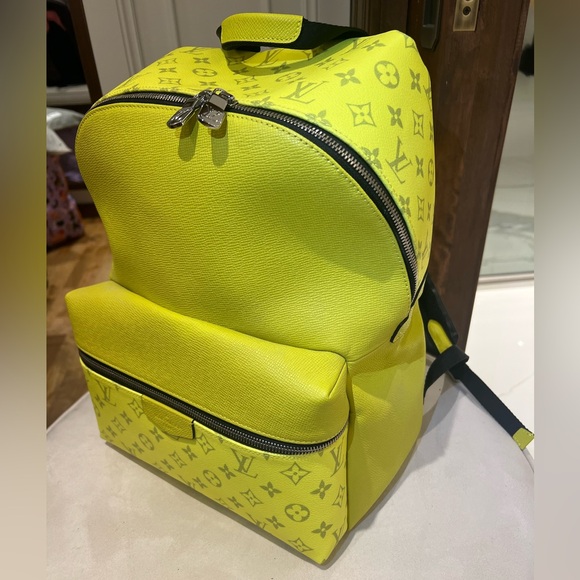 MEN LOUIS VUITTON BACKPACK - Picture 3 of 5